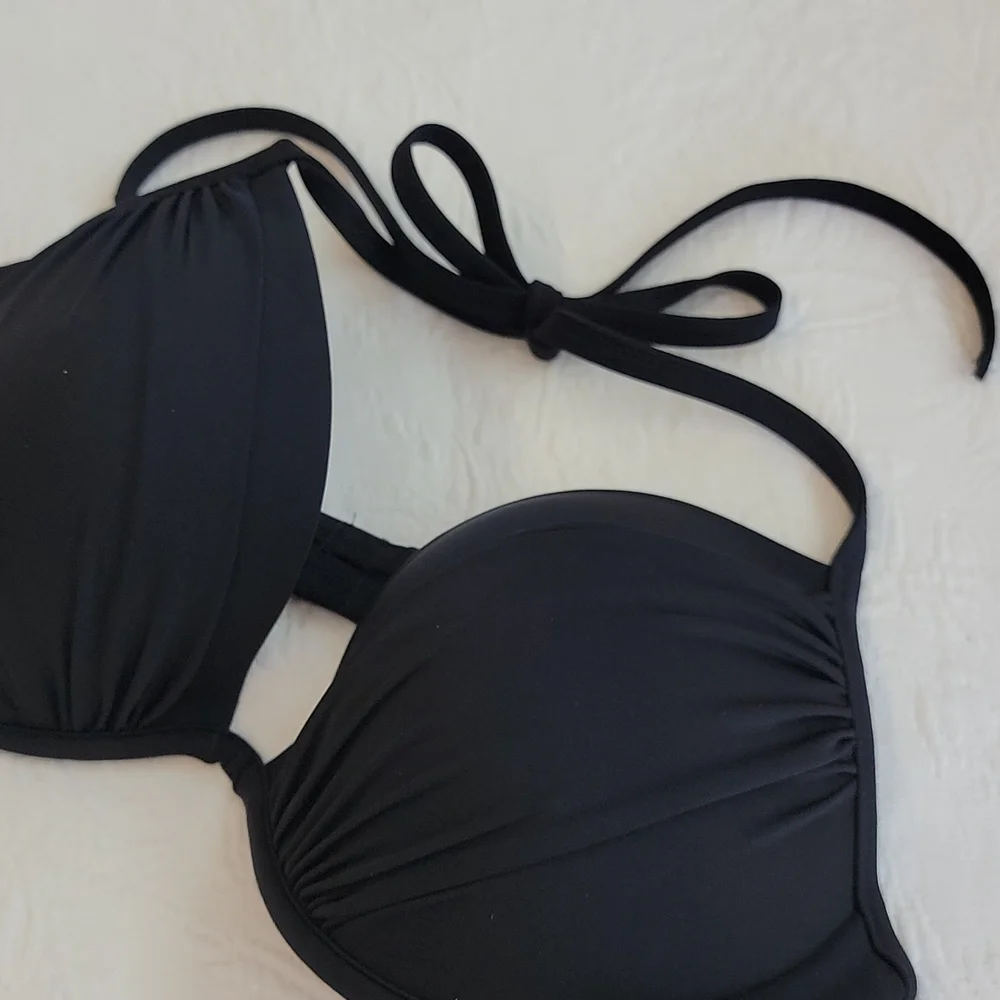 Shade & Shore Bikini Tops 34D - Picture 3 of 10
